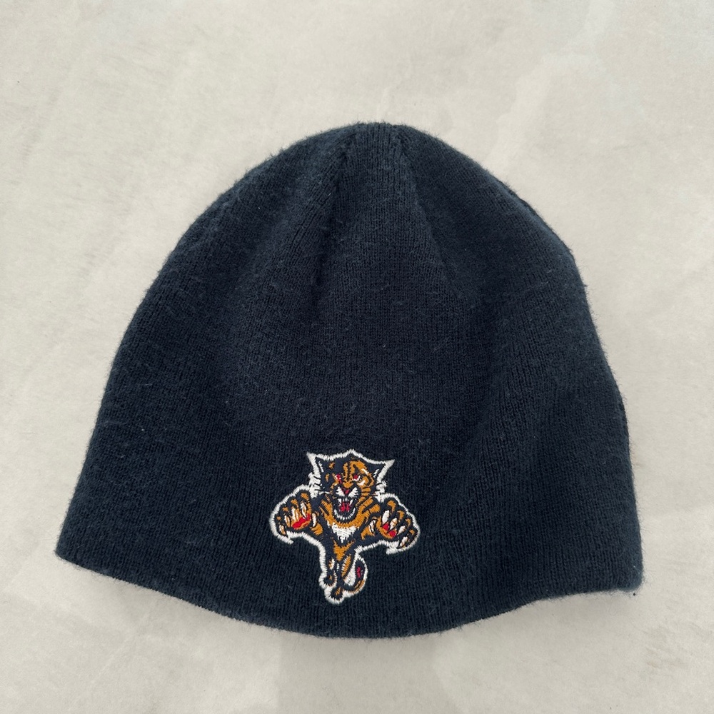 Florida Panthers Stanley Cup Champions Vintage Logo Cuffless Knit Beanie NHL
